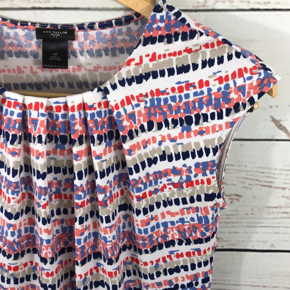 VGUC ANN TAYLOR Petite Sleeveless Printed Top